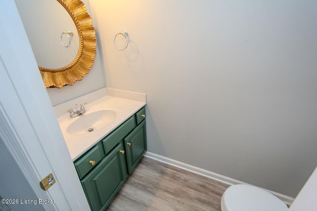 5206 Charlbury Ct, Louisville, KY 40241