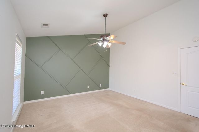 5206 Charlbury Ct, Louisville, KY 40241