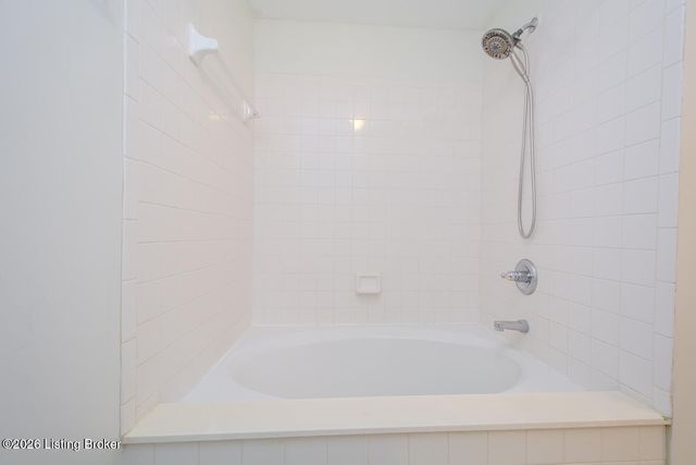 5206 Charlbury Ct, Louisville, KY 40241