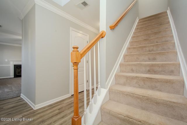 5206 Charlbury Ct, Louisville, KY 40241