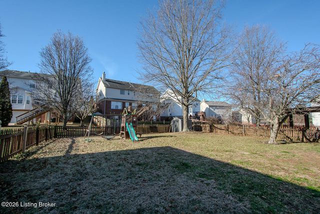 5206 Charlbury Ct, Louisville, KY 40241