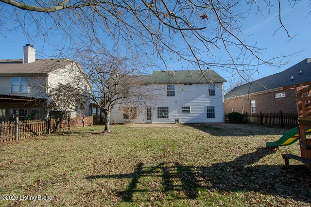 5206 Charlbury Ct, Louisville, KY 40241