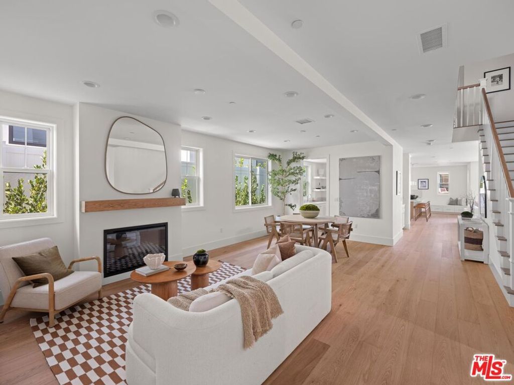 11957 Modjeska Place, Los Angeles, CA 90066 — exterior