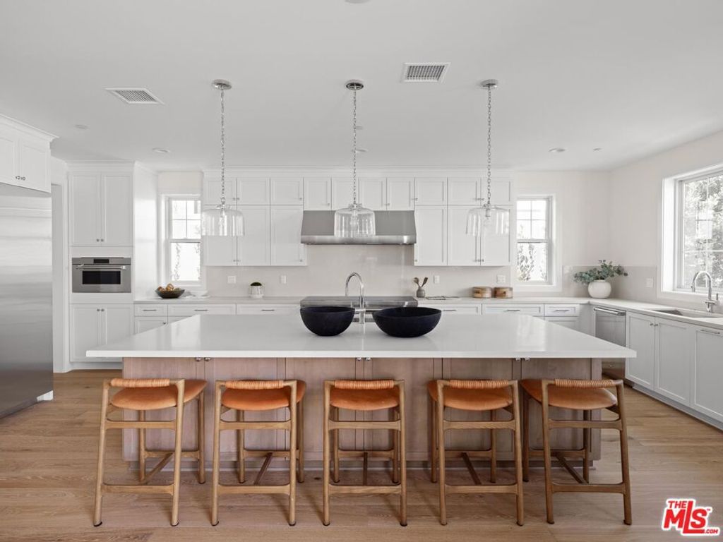 11957 Modjeska Place, Los Angeles, CA 90066 — photo 4