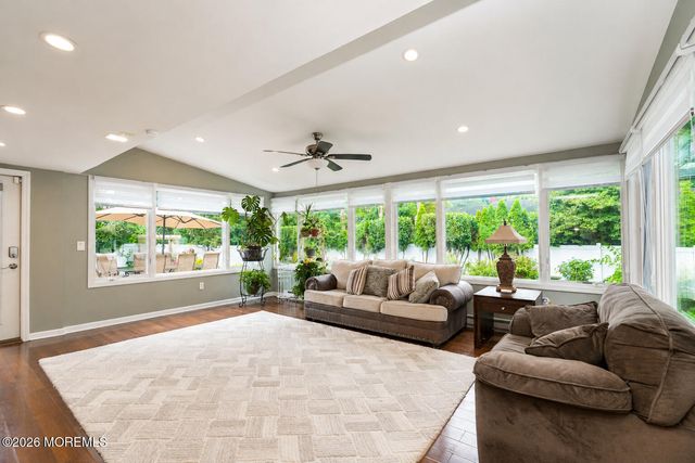 34 W Lincoln Circle, Red Bank, NJ 07701
