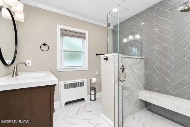 34 W Lincoln Circle, Red Bank, NJ 07701