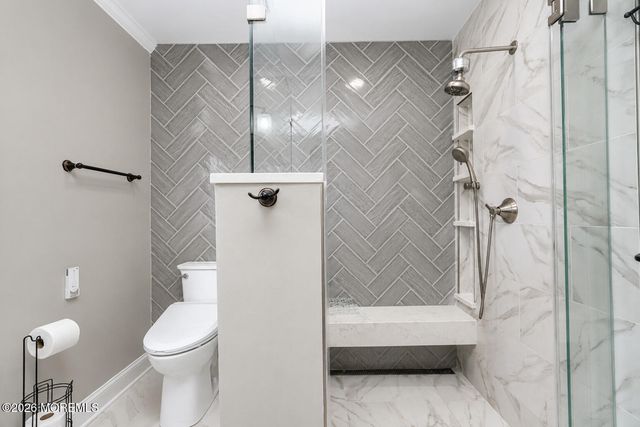 34 W Lincoln Circle, Red Bank, NJ 07701