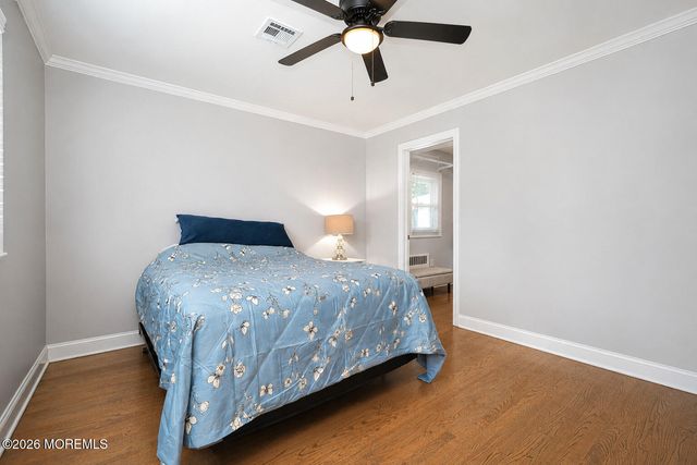 34 W Lincoln Circle, Red Bank, NJ 07701