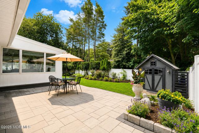 34 W Lincoln Circle, Red Bank, NJ 07701