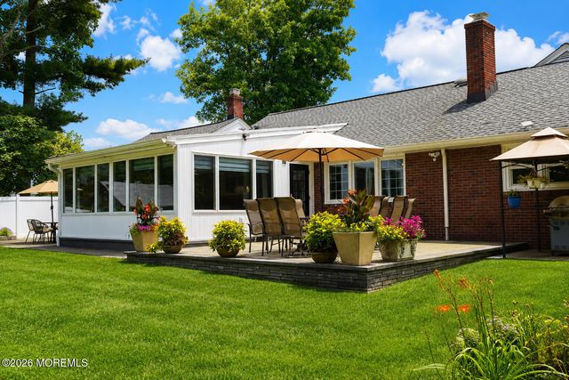 34 W Lincoln Circle, Red Bank, NJ 07701