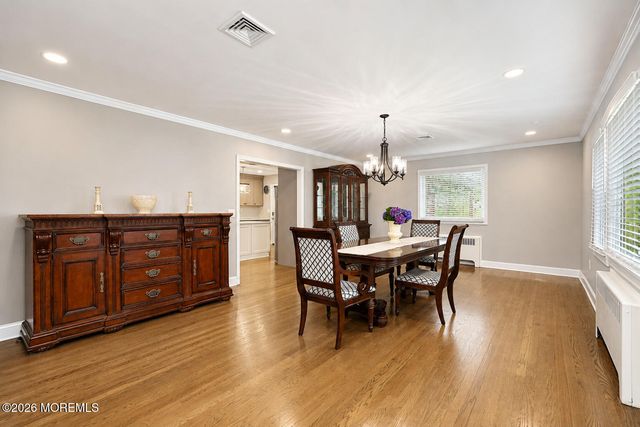 34 W Lincoln Circle, Red Bank, NJ 07701