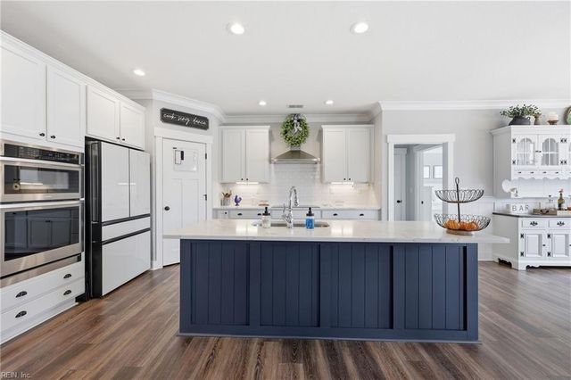 1501 Sanderson RD, Chesapeake, VA 23322