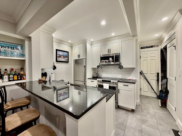 20 Lime Street 3, Boston, MA 02108