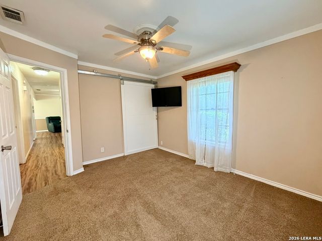 7426 MOUNTAIN OAK TRL, Live Oak, TX 78233