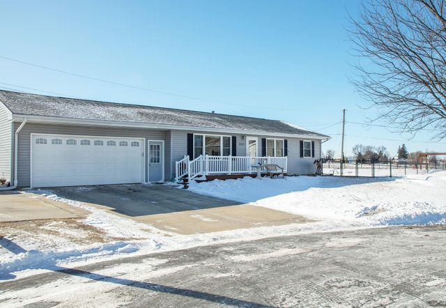 1027 Dorothy, Parkersburg, IA 50665