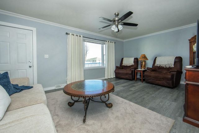 1027 Dorothy, Parkersburg, IA 50665