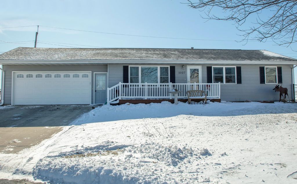 1027 Dorothy, Parkersburg, IA 50665