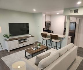 7150 Carlson Circle 65, Canoga Park, CA 91303