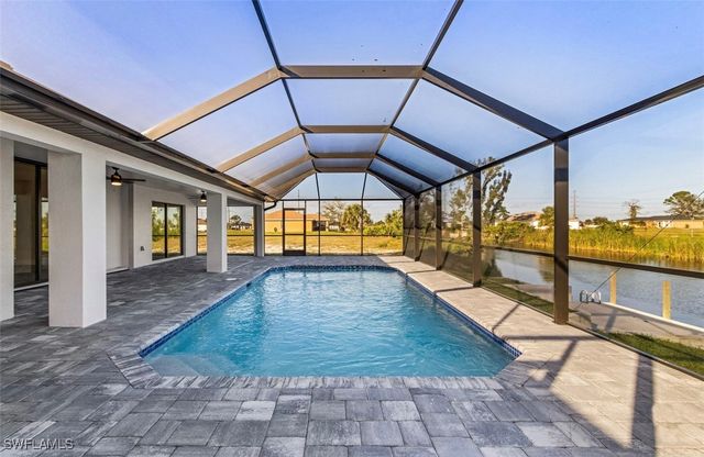 2227 SW 2nd TER, Cape Coral, FL 33991