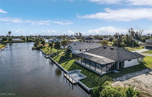 2227 SW 2nd TER, Cape Coral, FL 33991