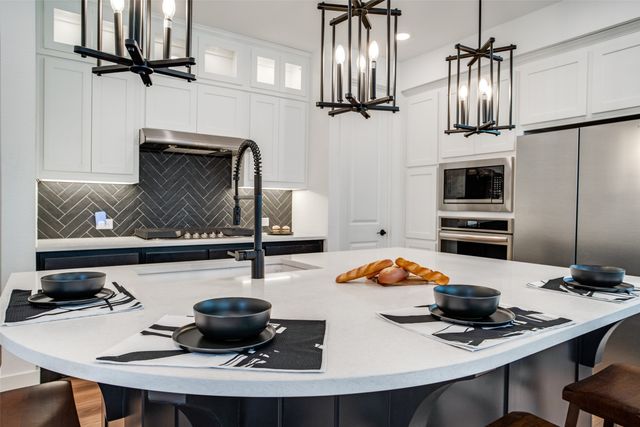 1721 Great Barrier Mews, Celina, TX 75009