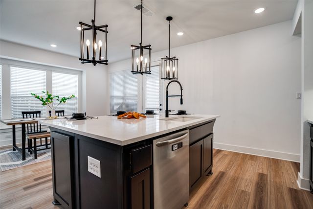 1721 Great Barrier Mews, Celina, TX 75009