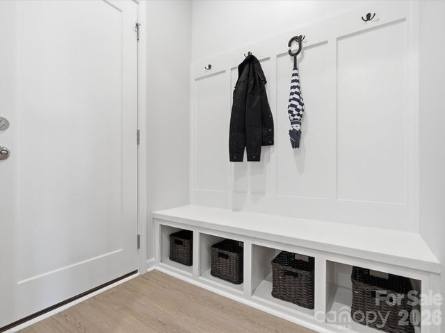 8418 Discovery Lane, Charlotte, NC 28216