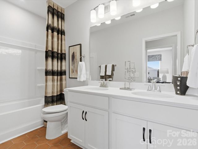 8418 Discovery Lane, Charlotte, NC 28216