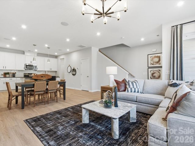 8418 Discovery Lane, Charlotte, NC 28216