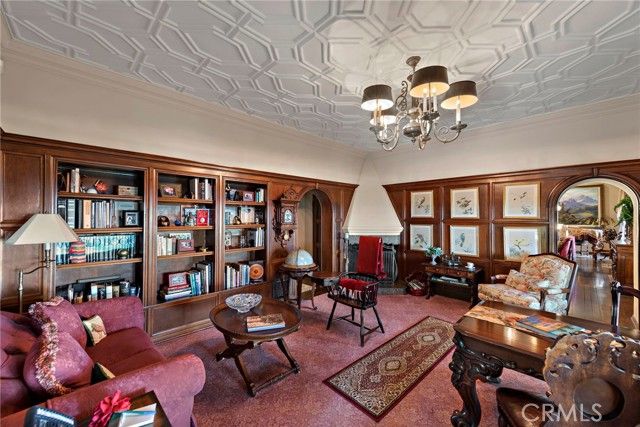 1875 La Cuesta, Tustin, CA 92705