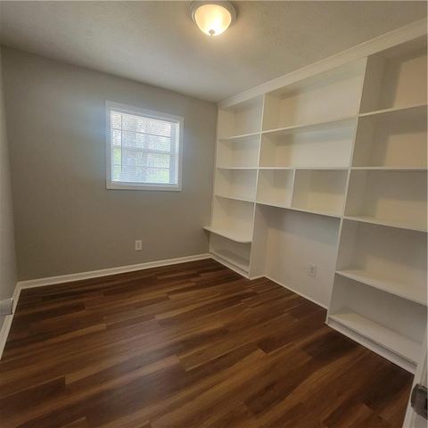 118 Meadows Court, Hiram, GA 30141