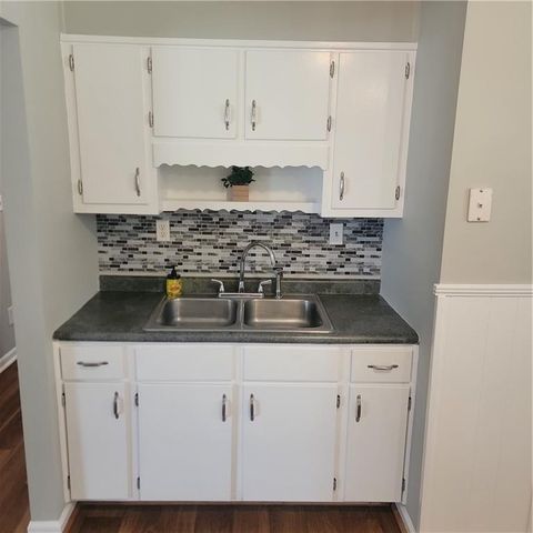 118 Meadows Court, Hiram, GA 30141