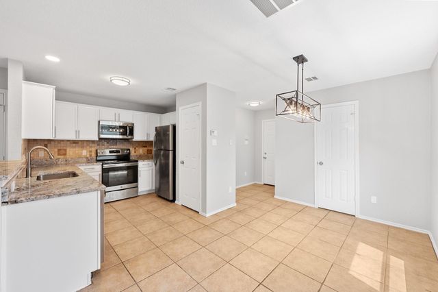 2304 Melissa Oaks LN, Austin, TX 78744