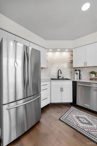 1407 Whispering Creek Drive, Ballwin, MO 63021