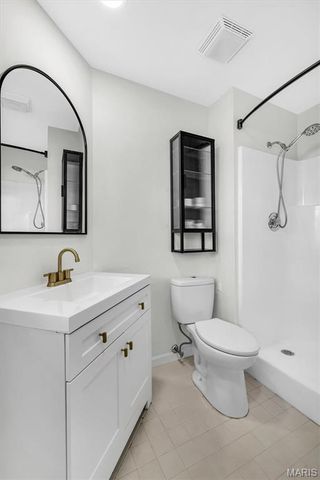 1407 Whispering Creek Drive, Ballwin, MO 63021