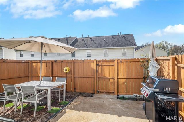 1407 Whispering Creek Drive, Ballwin, MO 63021