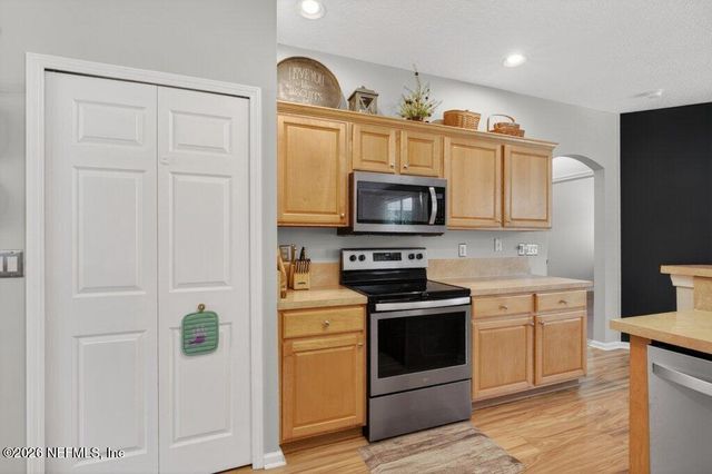 401 TWIN OAKS Lane, St. Johns, FL 32259