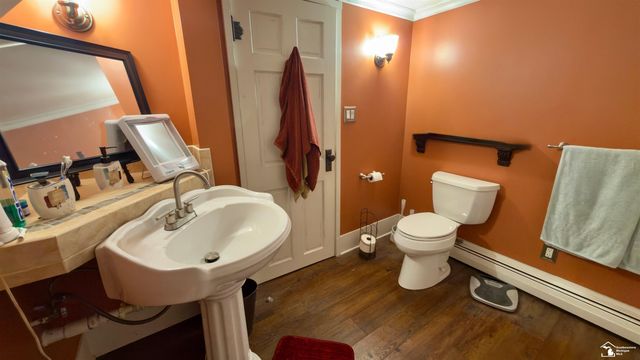 6964 S Huron River Drive, South Rockwood, MI 48179