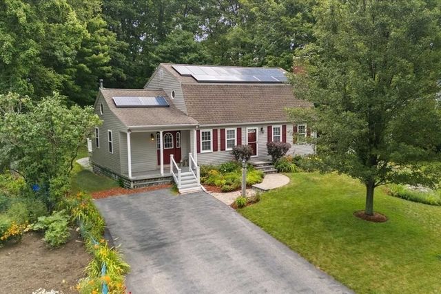 7 Caroline Dr, Milford, MA 01757