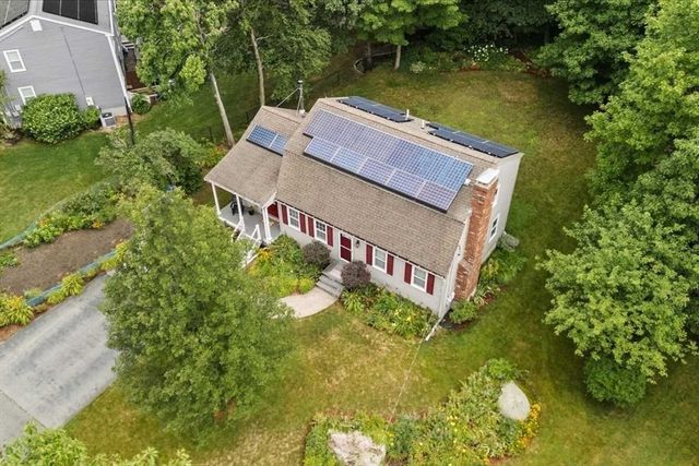 7 Caroline Dr, Milford, MA 01757