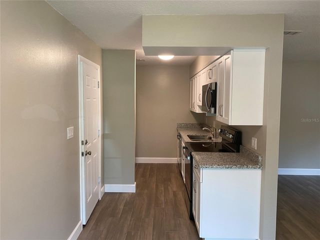 3052 UNKATERRI LANE, Orlando, FL 32806