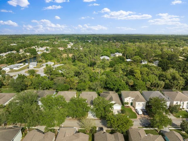 2575 12th Square SW, Vero Beach, FL 32968