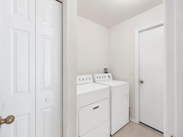 2575 12th Square SW, Vero Beach, FL 32968