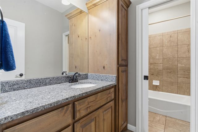 1617 Hawthorne Street, Cleburne, TX 76033