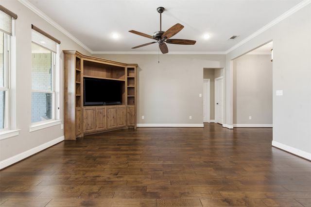 1617 Hawthorne Street, Cleburne, TX 76033