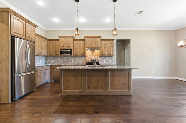 1617 Hawthorne Street, Cleburne, TX 76033