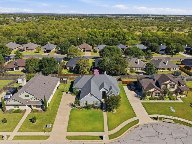 1617 Hawthorne Street, Cleburne, TX 76033