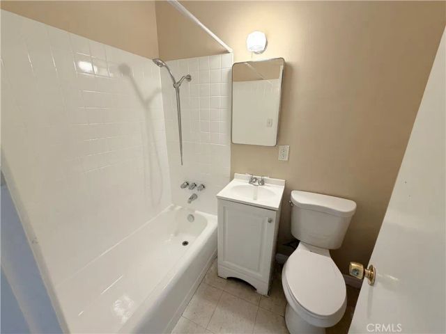 936 W Foothill Boulevard 12, Azusa, CA 91702