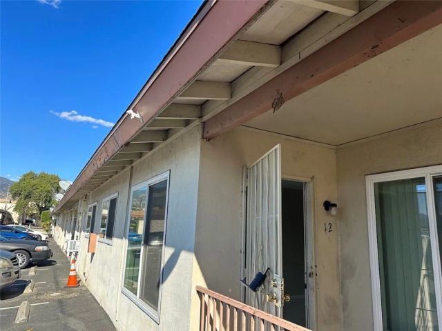 936 W Foothill Boulevard 12, Azusa, CA 91702