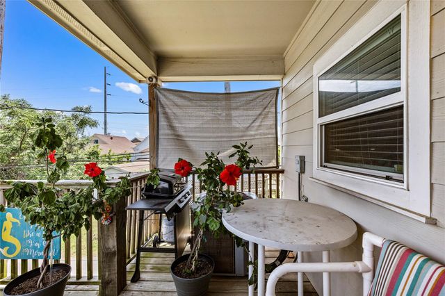 710 35th Street, Galveston, TX 77550